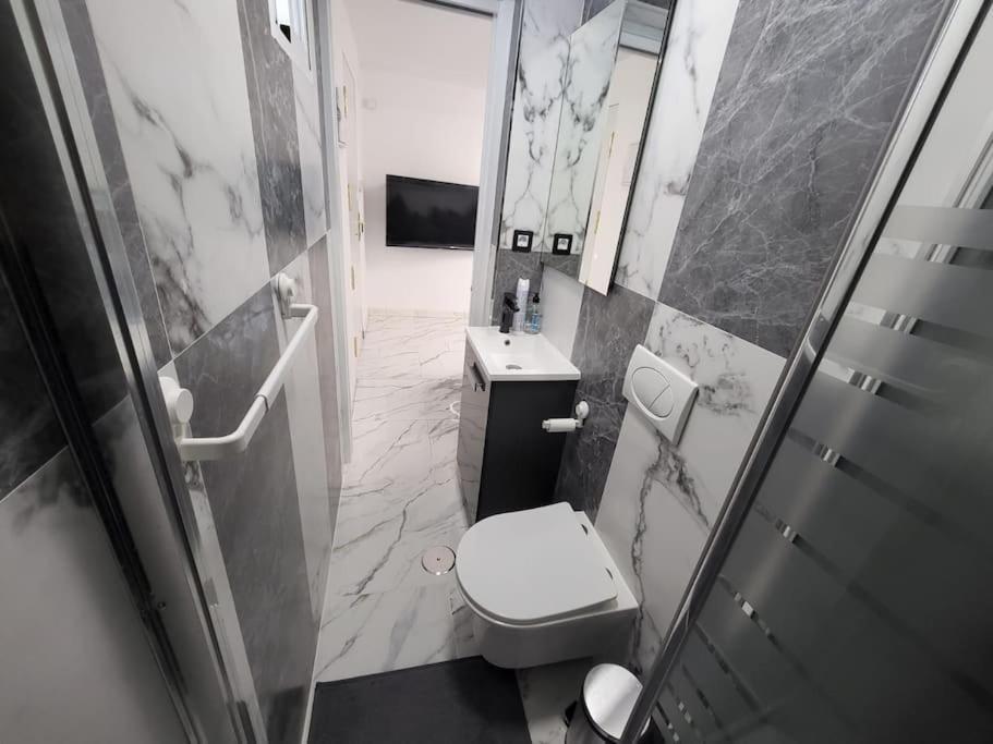 Las Canteras New 2 Bedrooms Flat At The Beach Parking Optional Las Palmas de Gran Canaria Luaran gambar