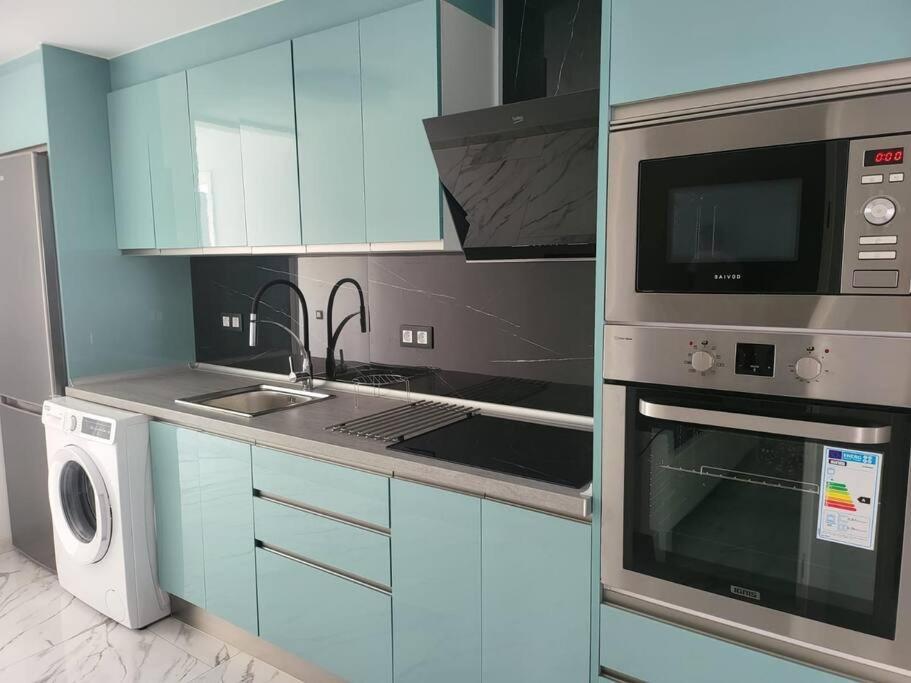 Las Canteras New 2 Bedrooms Flat At The Beach Parking Optional Las Palmas de Gran Canaria Luaran gambar